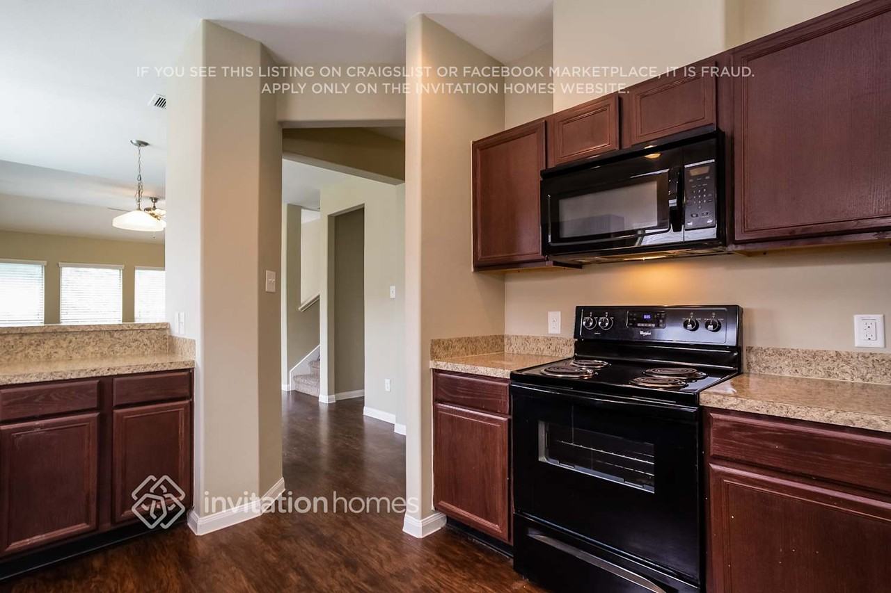 13433 Raintree Dr - Photo 6 of 19