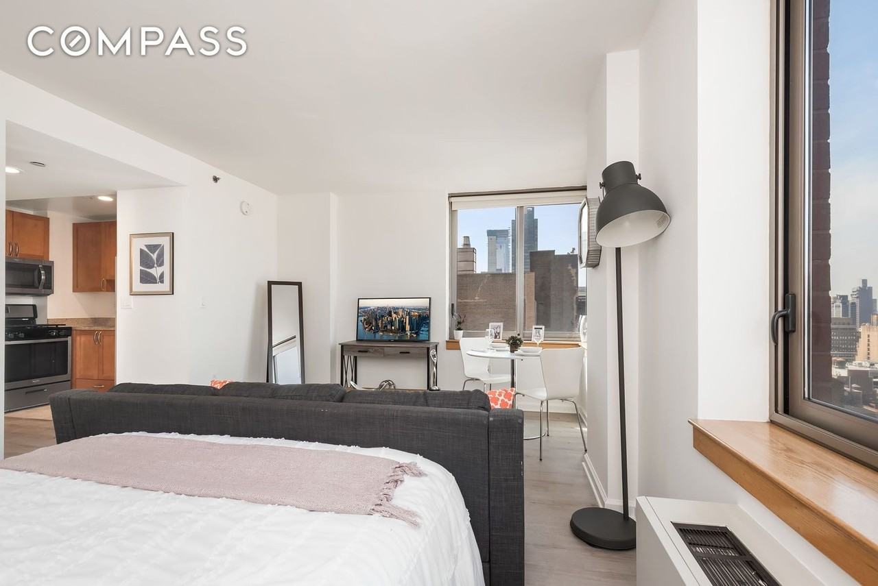 35 W 33rd St #31A - Photo 3 of 24