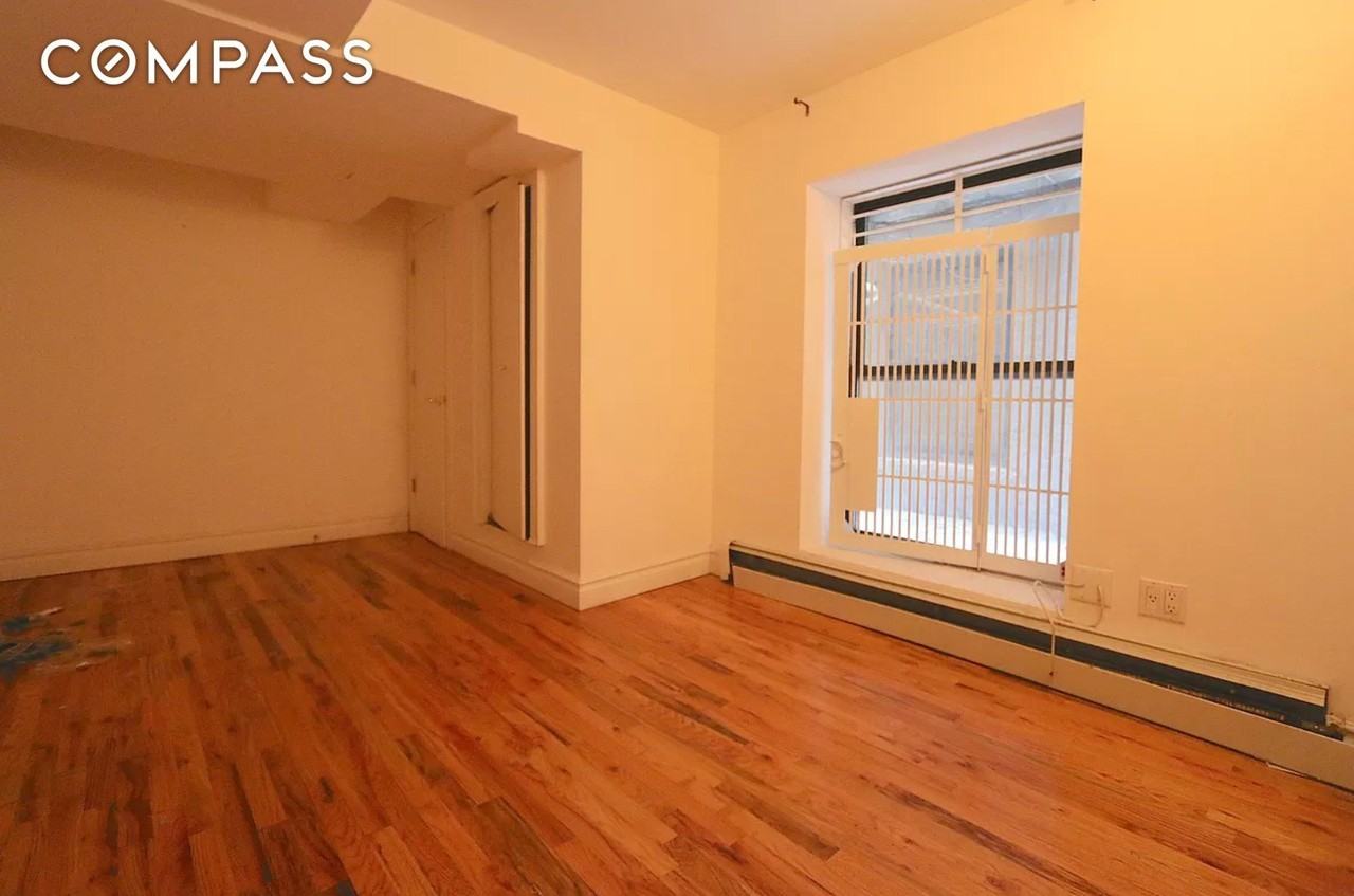 145 W 4th St #B1 - Photo 5 of 15