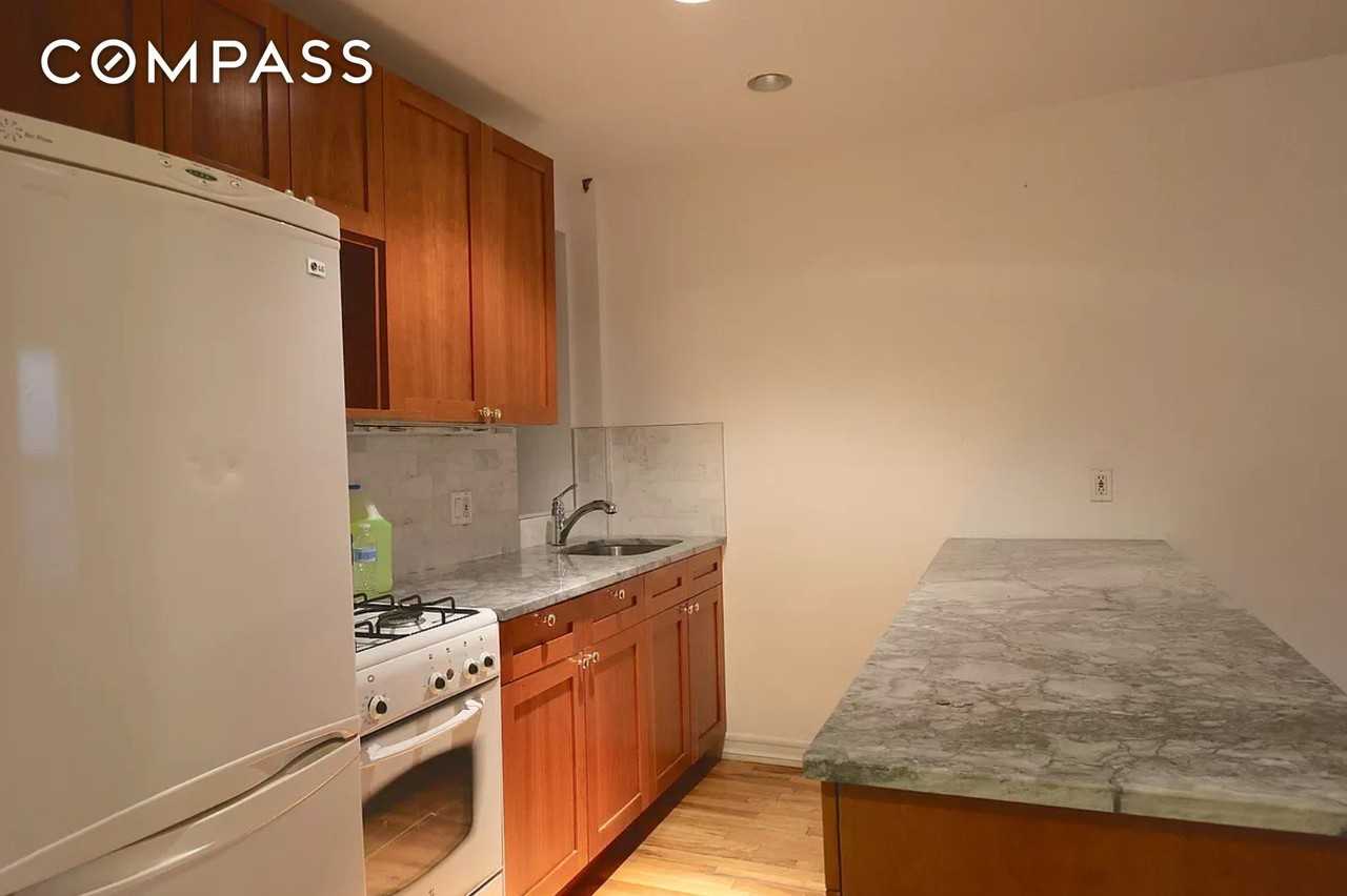 145 W 4th St #B1 - Photo 7 of 15