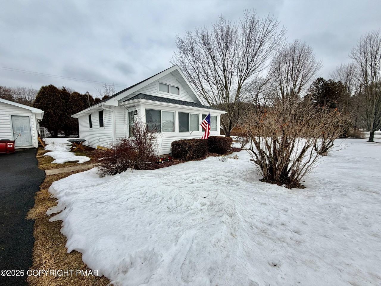 108 Rinker Dr - Photo 2 of 20