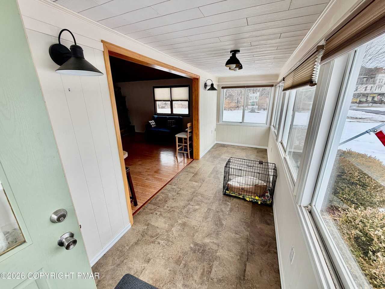 108 Rinker Dr - Photo 4 of 20