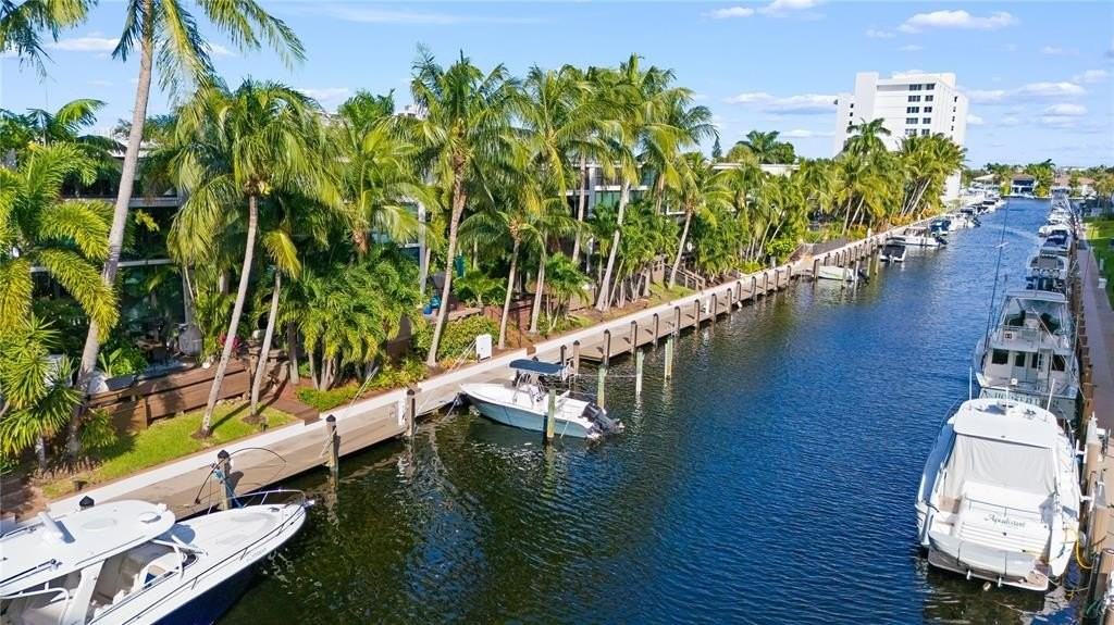 3016 Ne 49th St - Photo 4 of 31