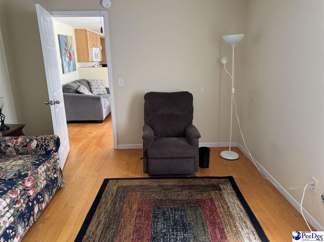 2301 S Irby St Apt C - Photo 4 of 8