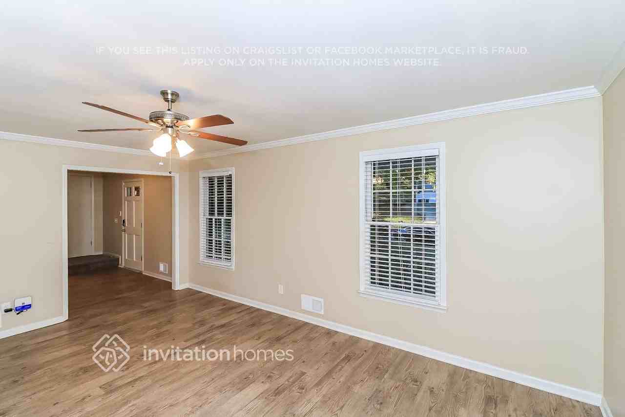 2550 Raintree Way Ne - Photo 4 of 17