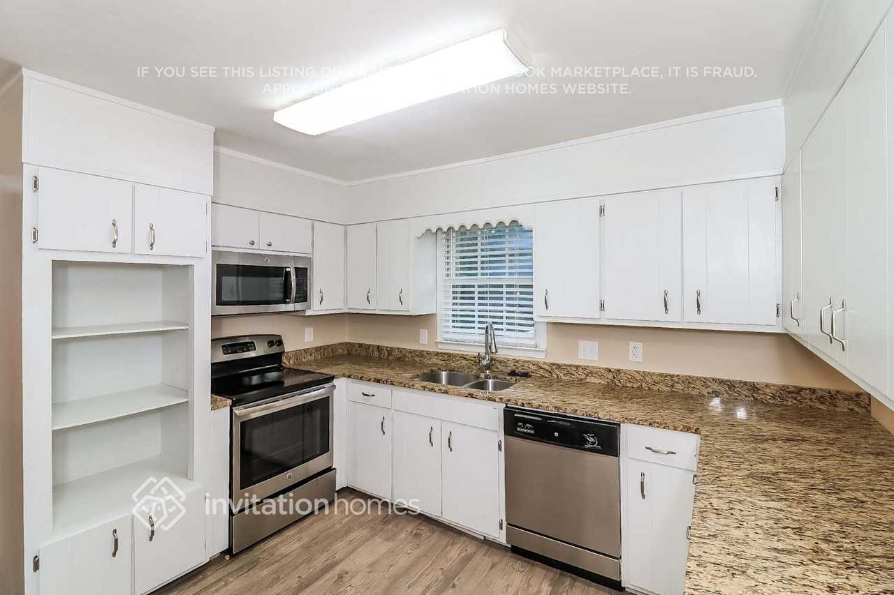 2550 Raintree Way Ne - Photo 6 of 17