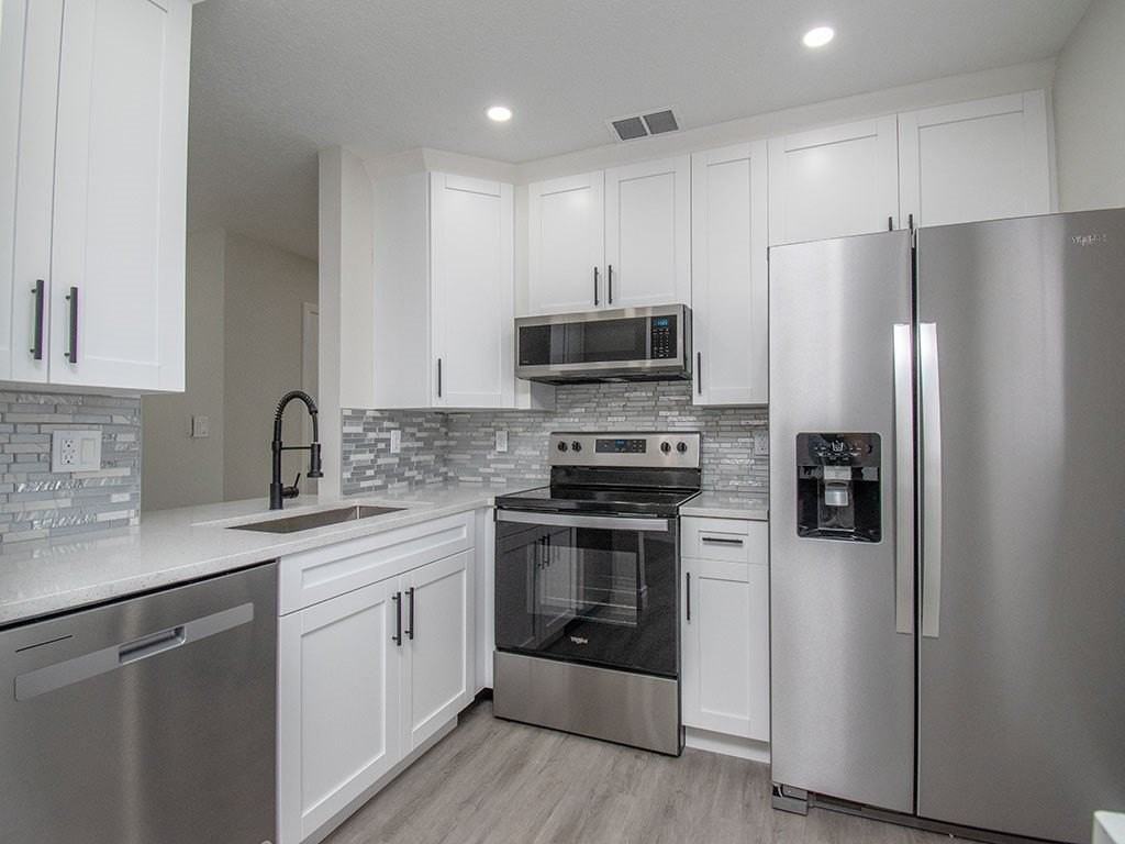 11 Vista Palm Ln Apt 206 - Photo 4 of 31