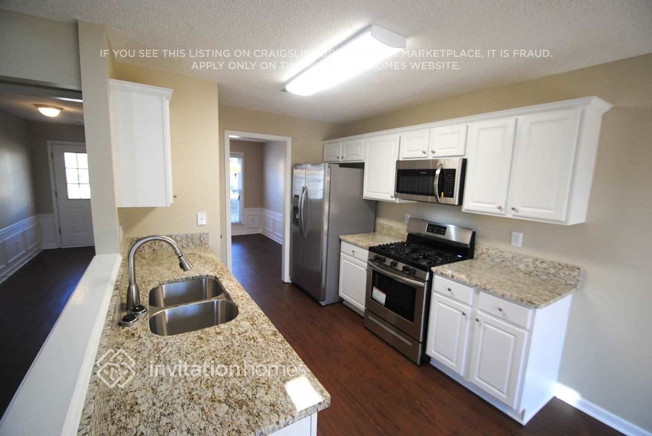 2215 Sprucewood Dr Nw - Photo 3 of 12