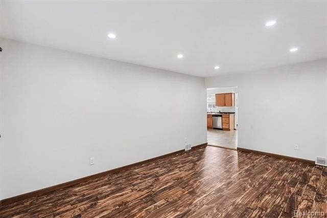 12260 De Grove Dr - Photo 5 of 26