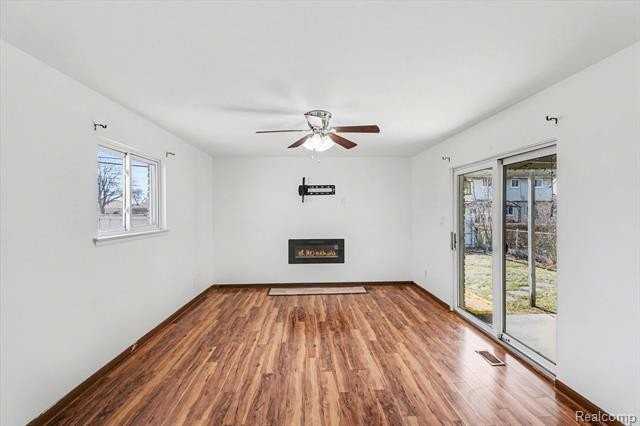 12260 De Grove Dr - Photo 7 of 26