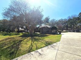 featured image of 21017 Hickory Bnd