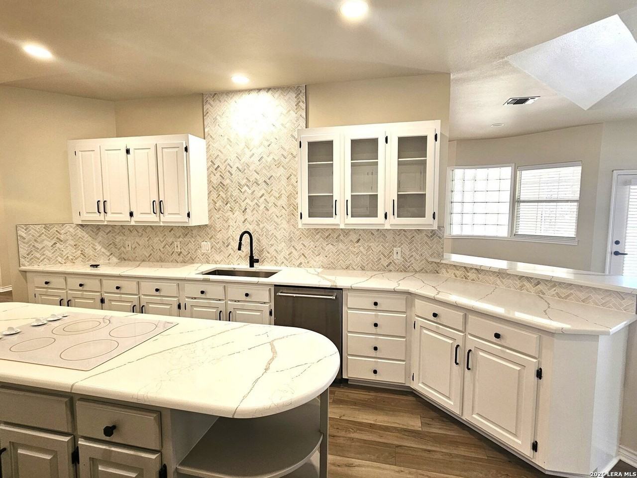 21017 Hickory Bnd - Photo 4 of 48