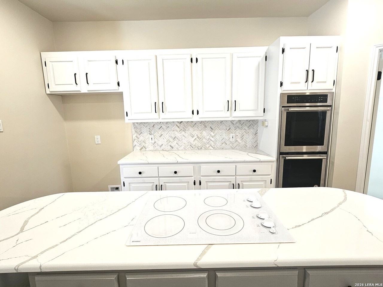 21017 Hickory Bnd - Photo 6 of 48