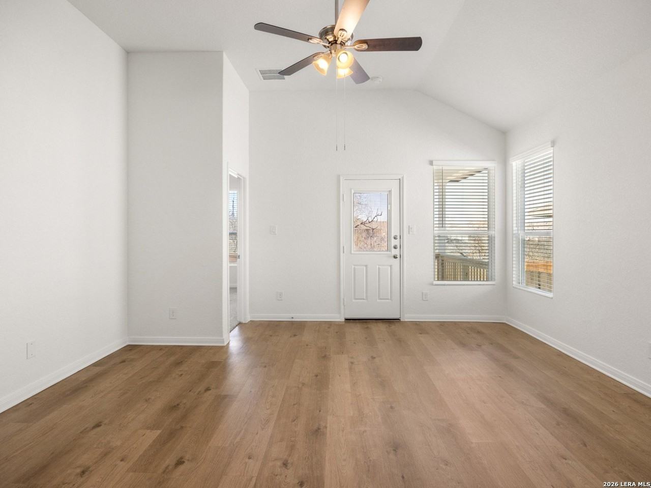 5415 Devils Gate Unit 1 - Photo 3 of 16