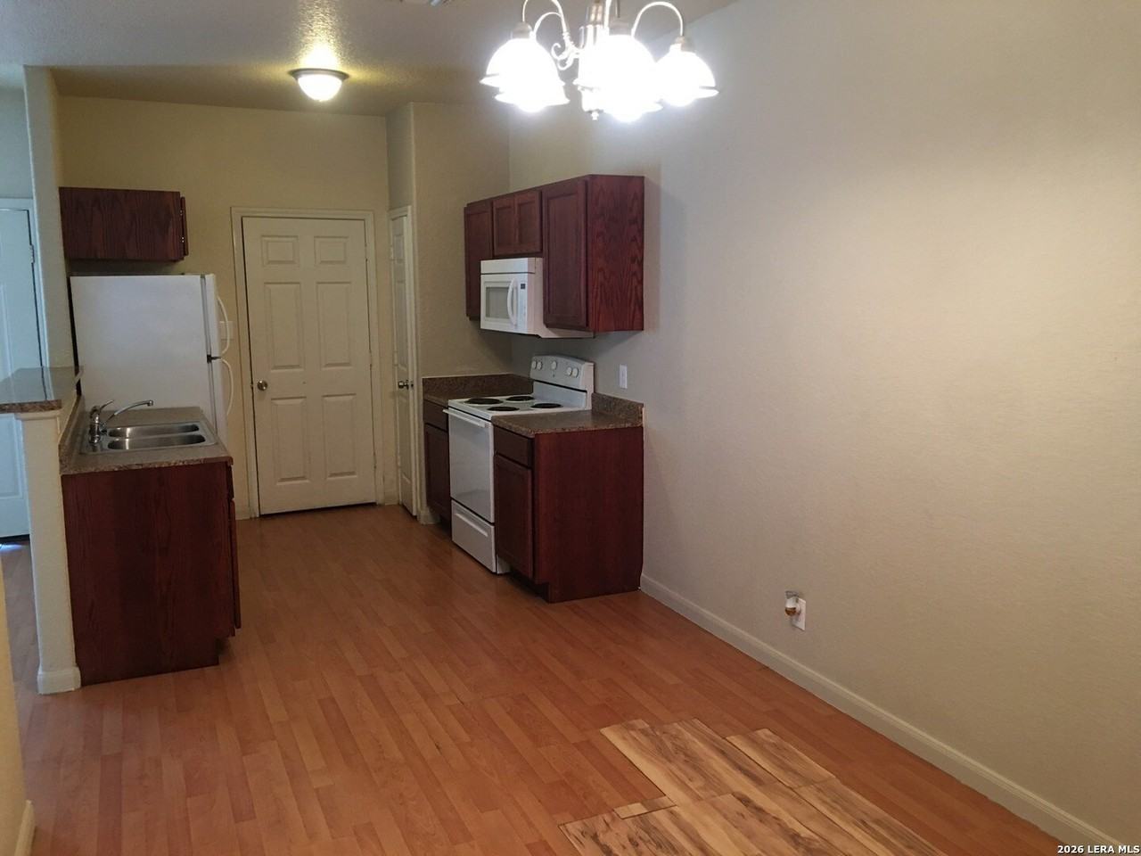 10911 Baltic Dr Unit 202 - Photo 5 of 20