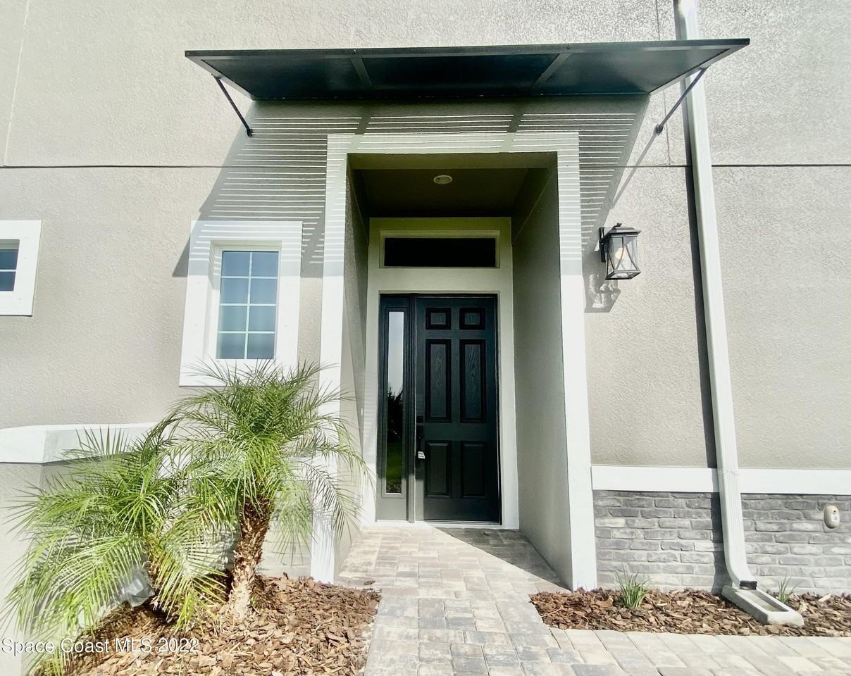 8101 Tethys Ct - Photo 3 of 33