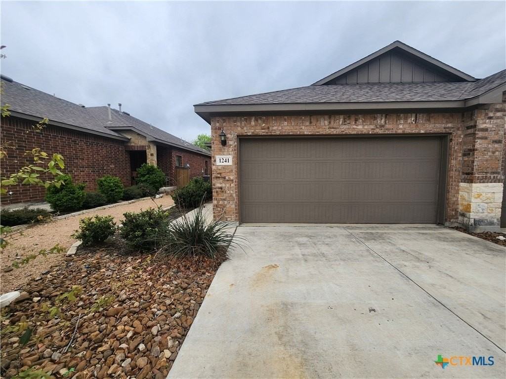 1241 Old Fm 306 - Photo 2 of 22