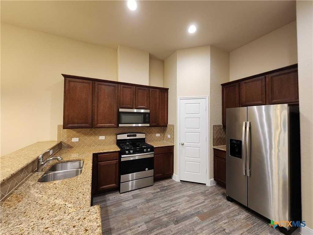 1241 Old Fm 306 - Photo 6 of 22