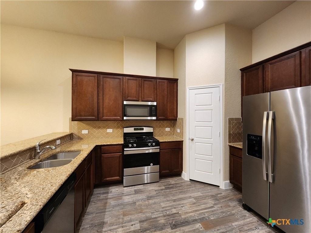 1241 Old Fm 306 - Photo 7 of 22