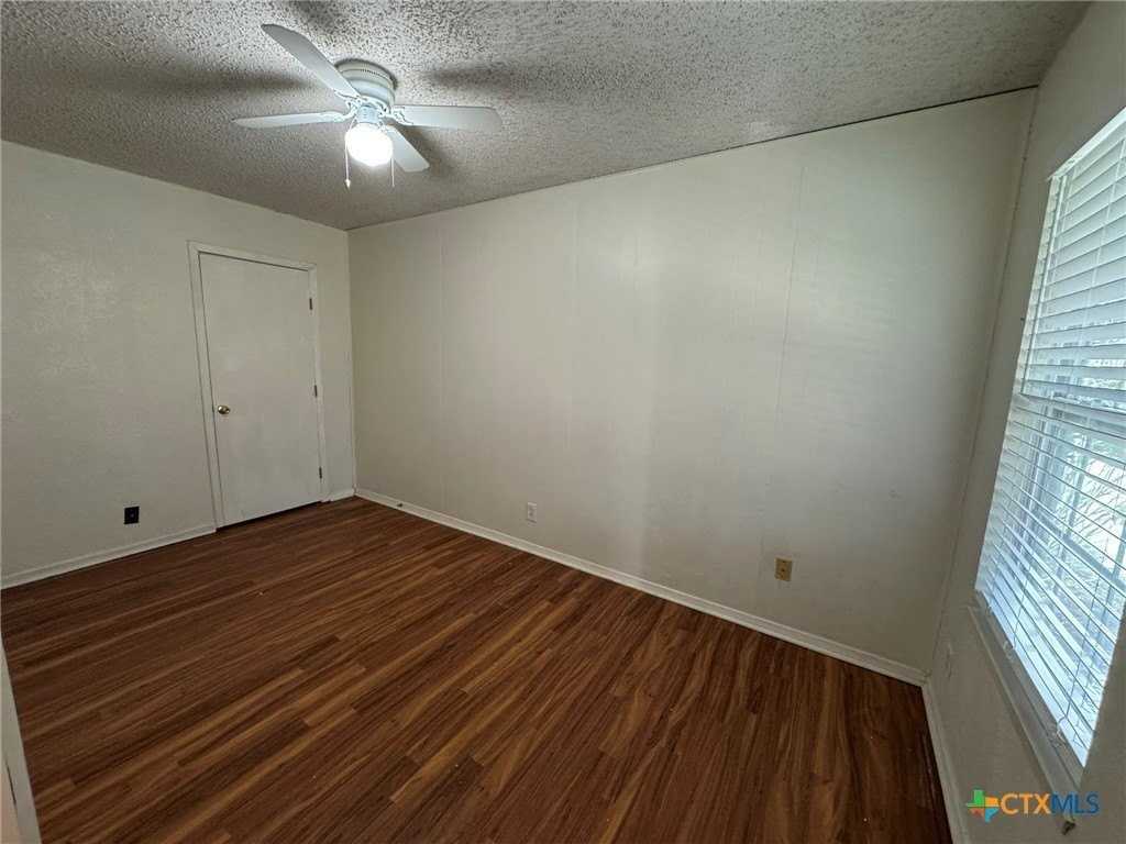 205 Wingate Ct - Photo 6 of 19