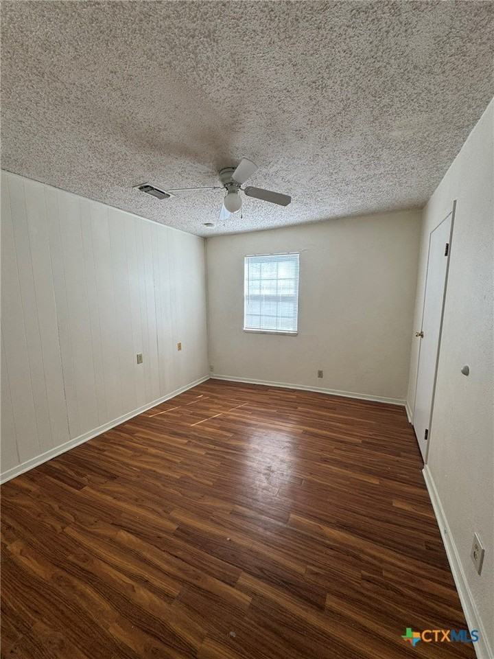 205 Wingate Ct - Photo 7 of 18