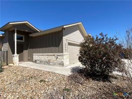 featured image of 2213 Avery Vlg