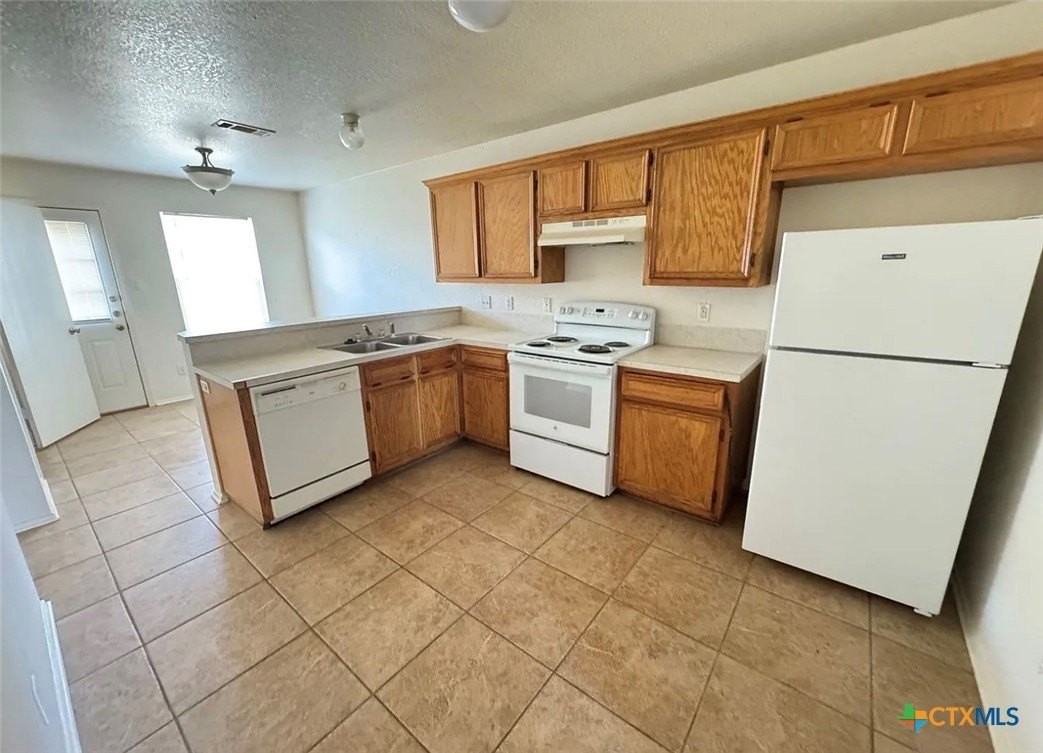 3404 Zephyr Rd - Photo 6 of 10