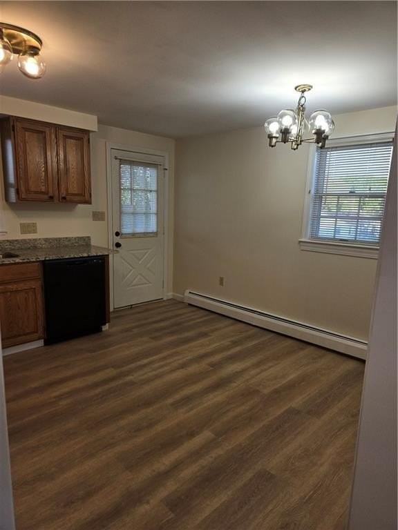 19 Berclay St Unit R - Photo 6 of 9