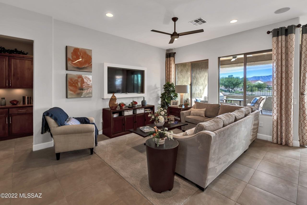 61057 E Flint Dr - Photo 4 of 45