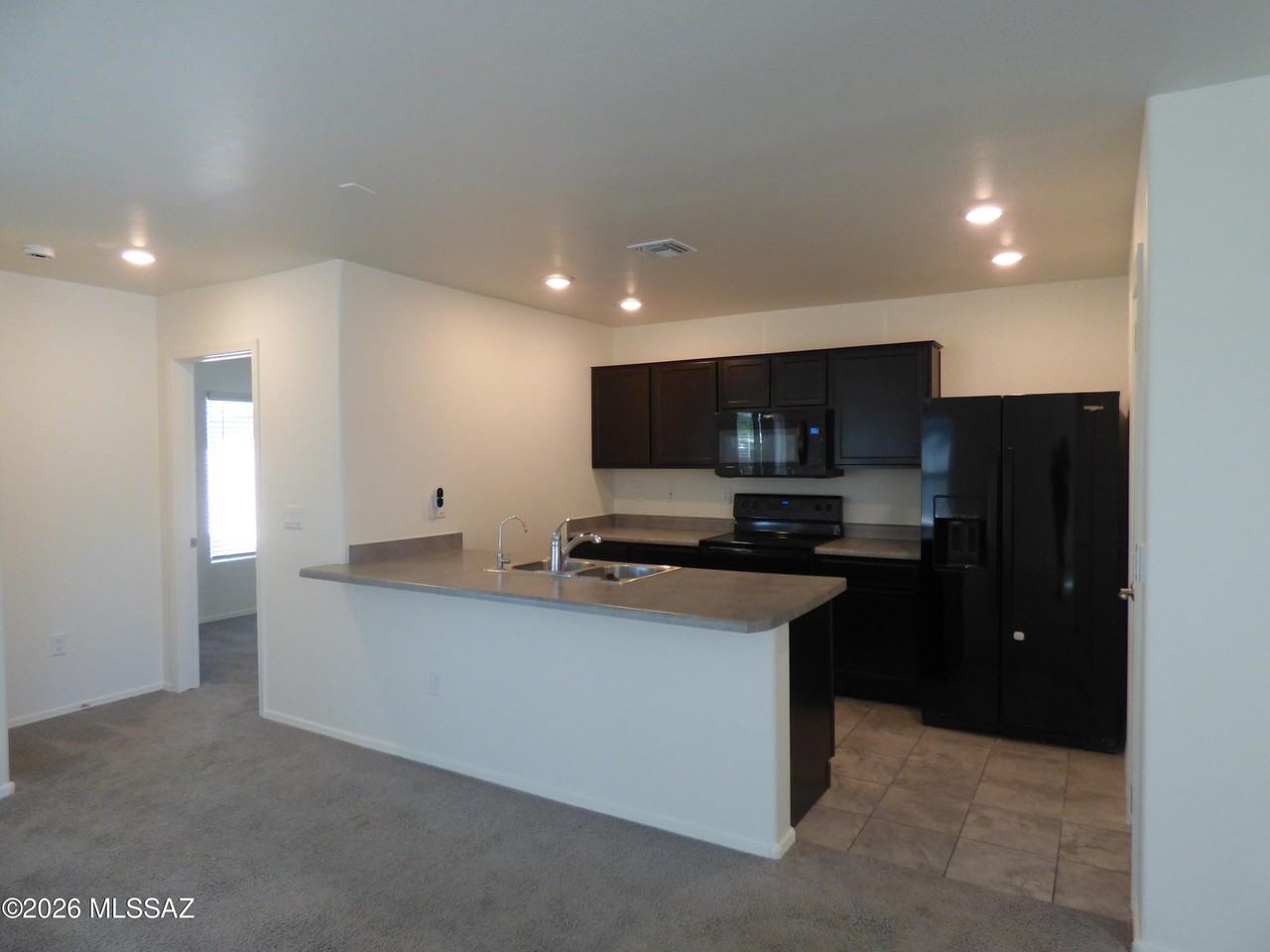 85 E Desert Manor Dr - Photo 4 of 22