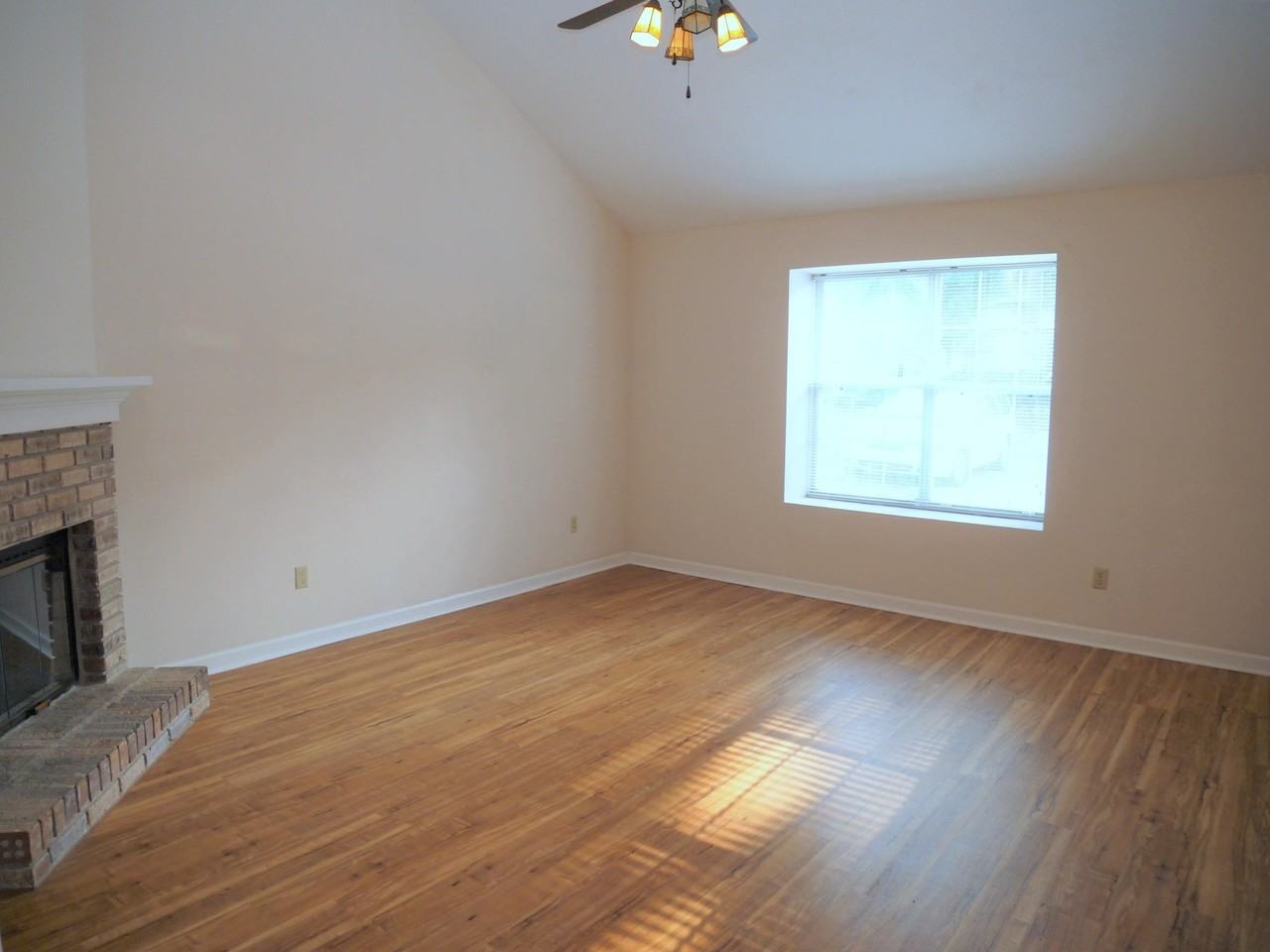 431 RICHVIEW PARK CIR E unit: Bsouth - Photo 4 of 21