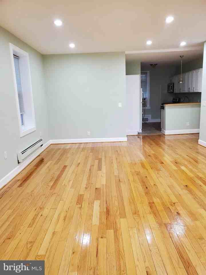 813 Q St Nw - Photo 7 of 37