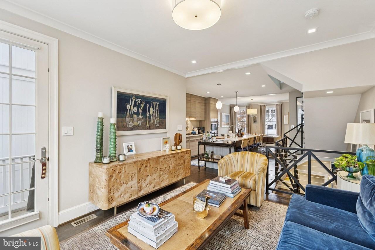 1724 34th St Nw - Photo 6 of 33