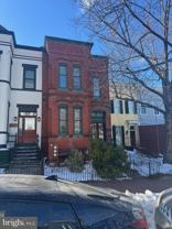 526 8th St Ne Unit 1 - Photo 1 of 1