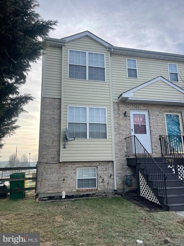 288 Vincent Cir - Photo 2 of 44