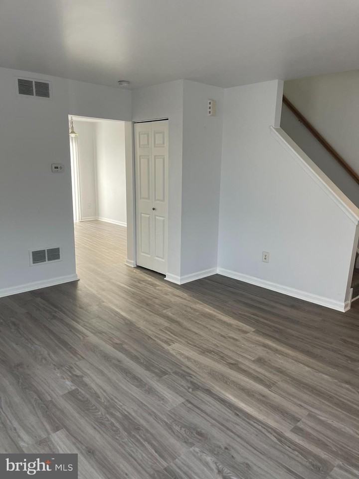 288 Vincent Cir - Photo 5 of 44