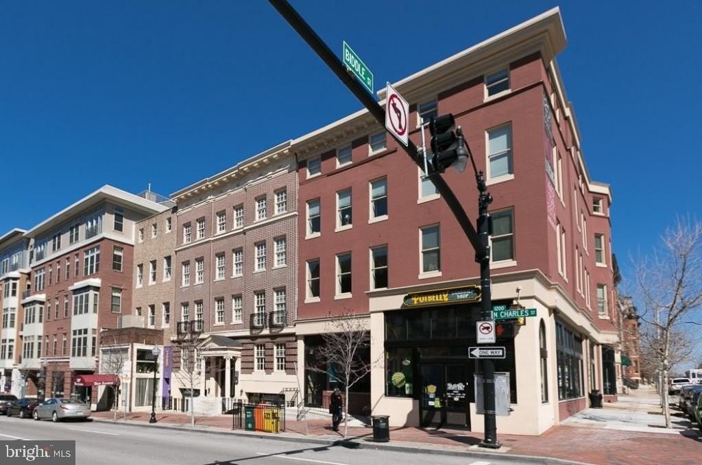 1201 N Charles St - Photo 3 of 19