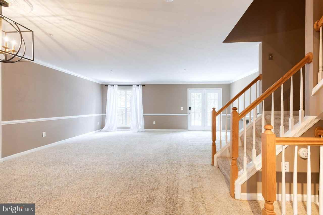 10820 Sherwood Hill Rd - Photo 4 of 34