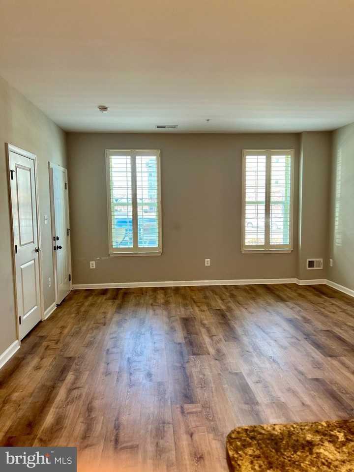 6508 Walcott Ln - Photo 5 of 22