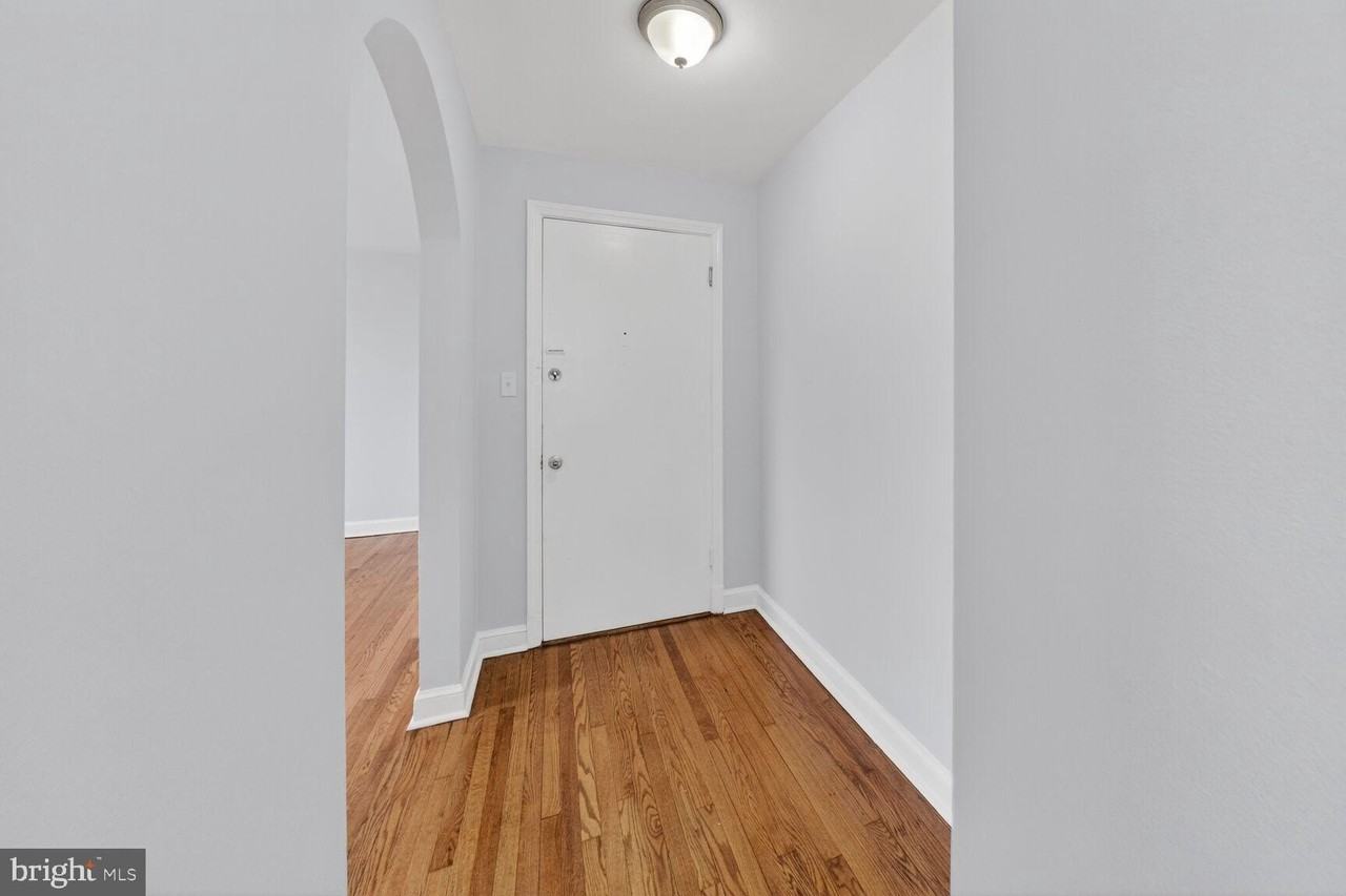 4701 Ravenswood Rd Apt 24 - Photo 7 of 14