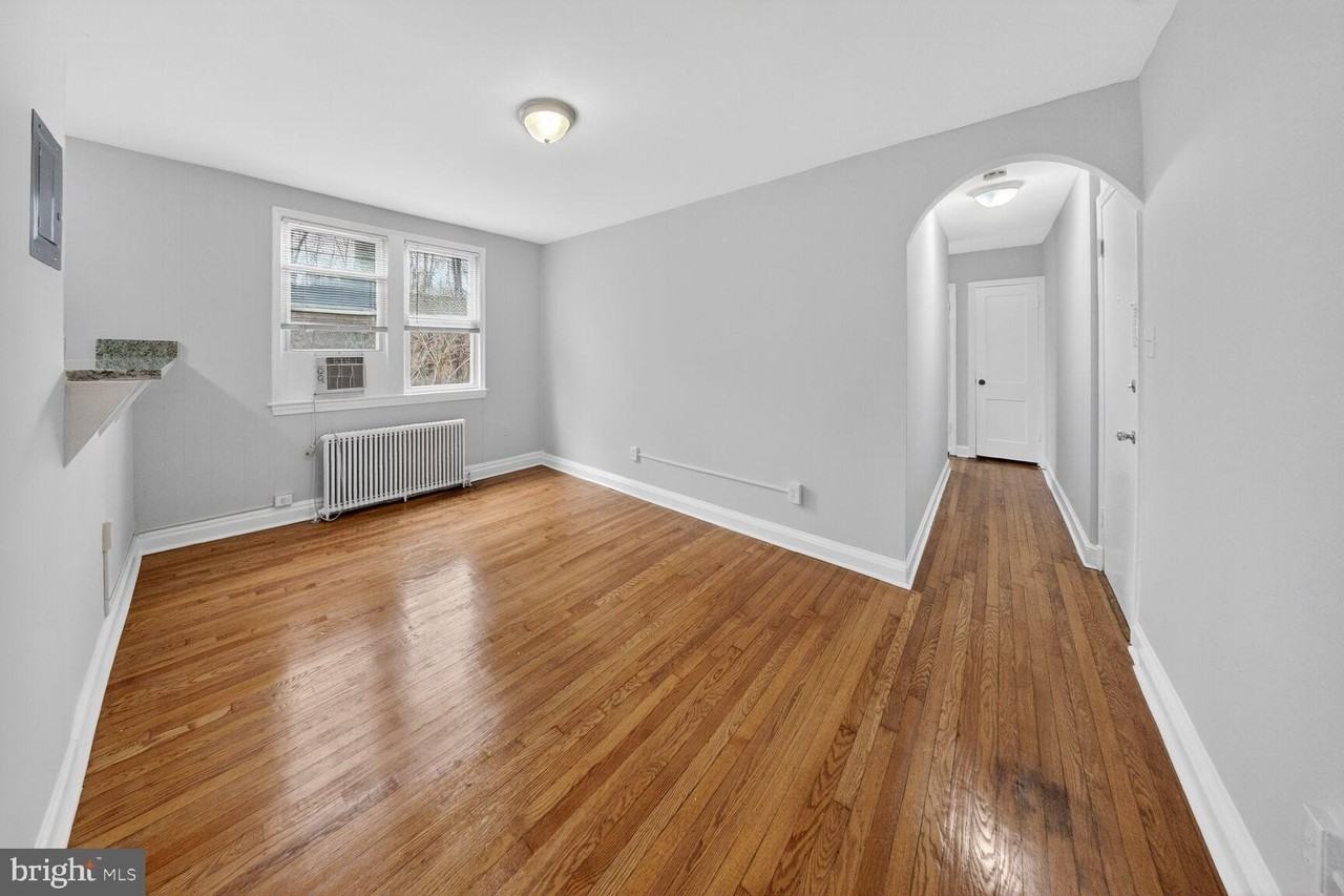 4703 Ravenswood Rd Apt 25 - Photo 3 of 14