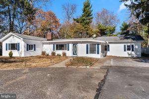 featured image of 5 Chairville Rd