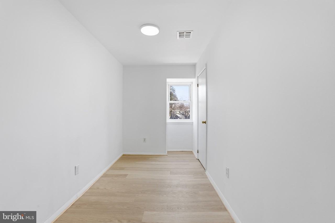 1242 Liberte Ct - Photo 3 of 19