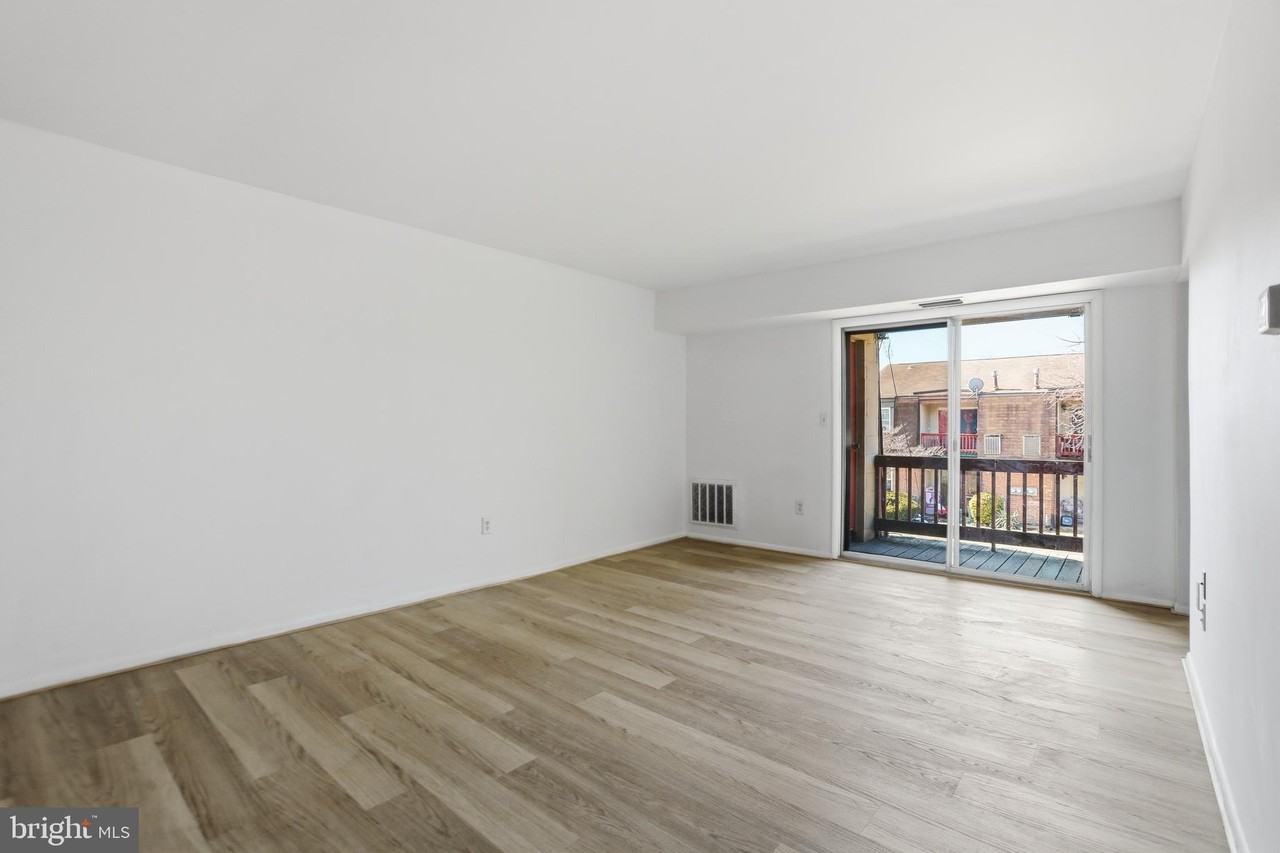 1242 Liberte Ct - Photo 5 of 19