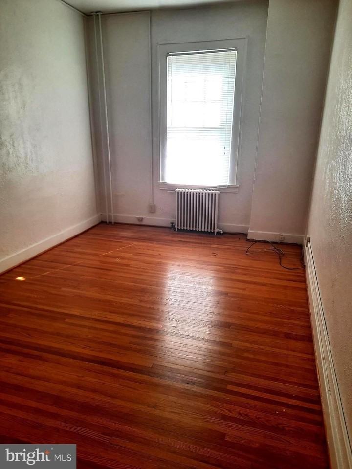 12 S Filbert St Apt B2 - Photo 7 of 15