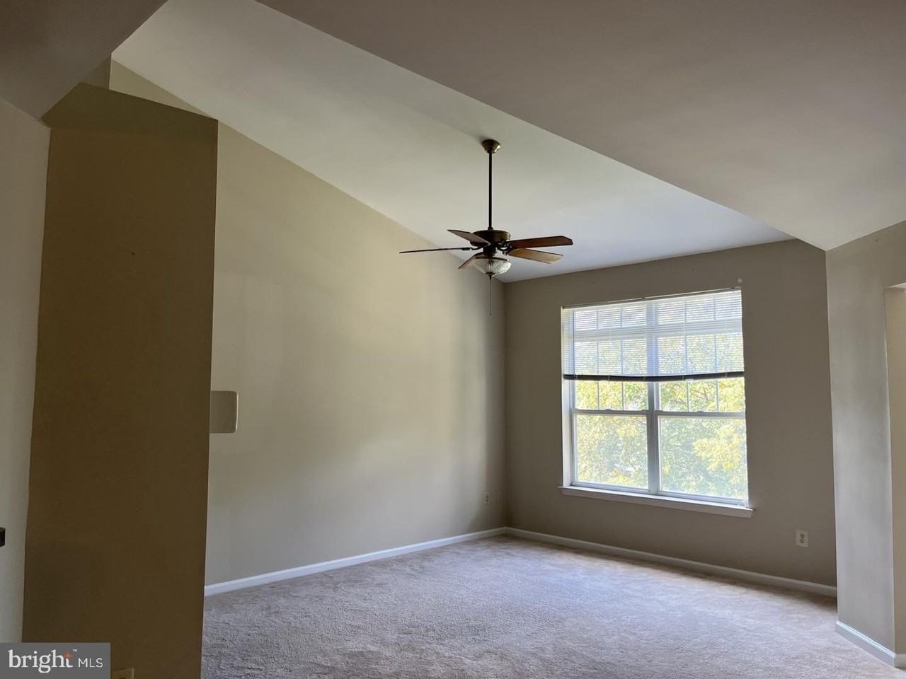 106 Dresher Woods Dr - Photo 3 of 17