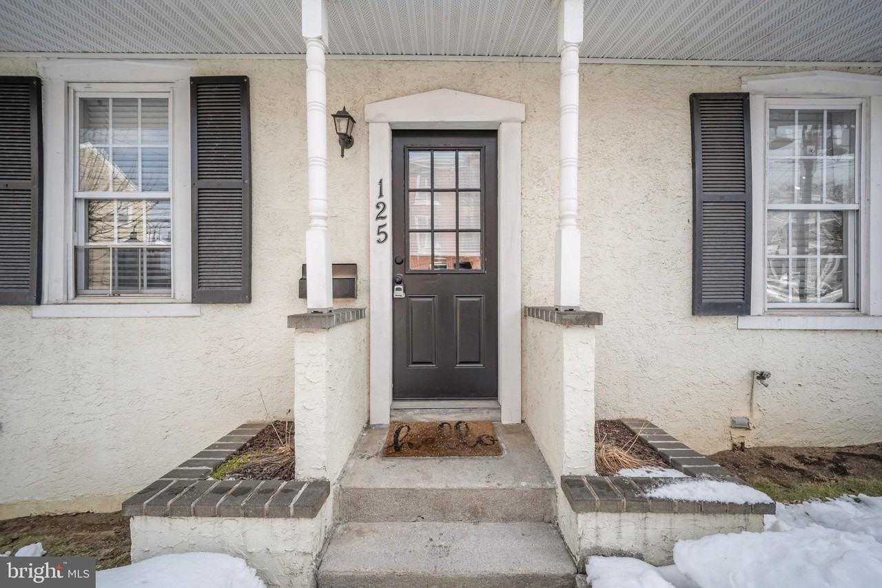 125 Ford St - Photo 2 of 22