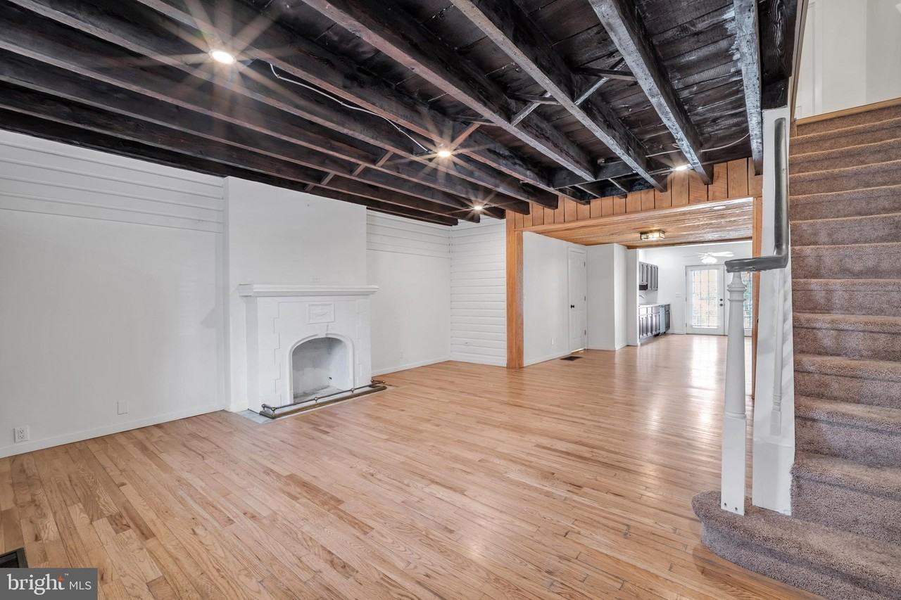 125 Ford St - Photo 4 of 22