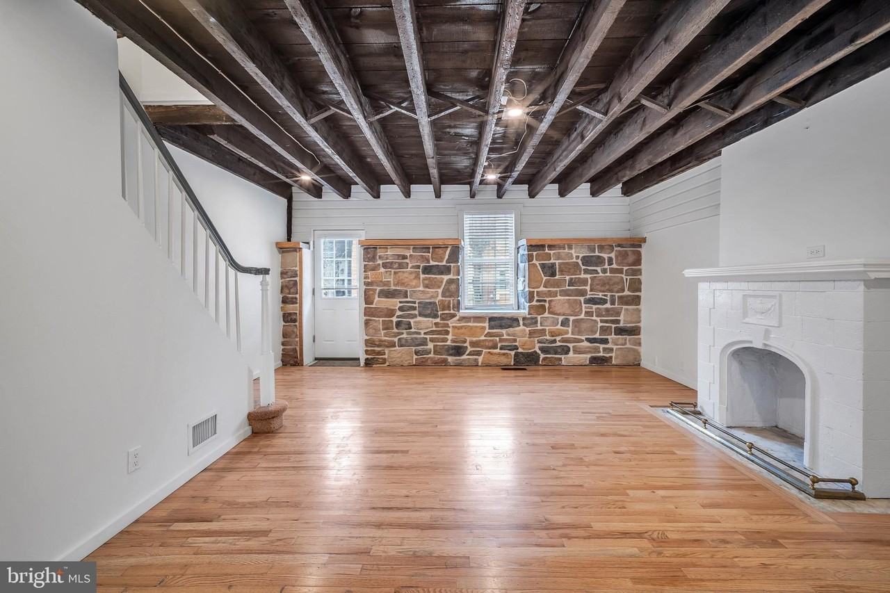 125 Ford St - Photo 5 of 22