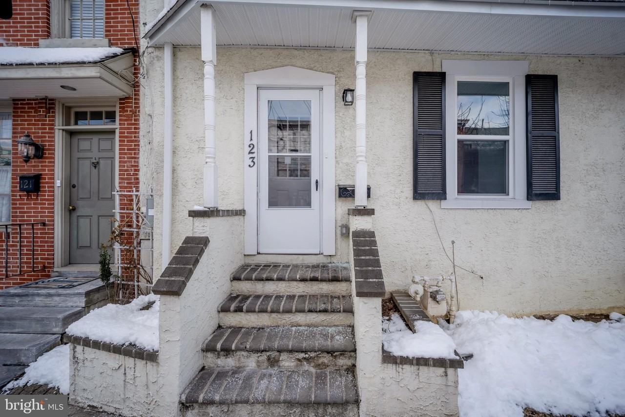 123 Ford St - Photo 2 of 27